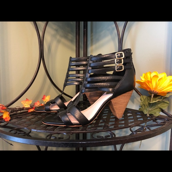 Vince Camuto Shoes - Vince Camuto zipper back Gladiator sandals